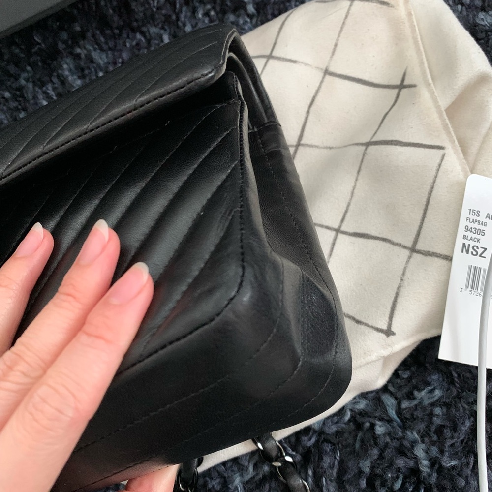 Chanel classic chevron So Black medium flap bag - Picture 13 of 15